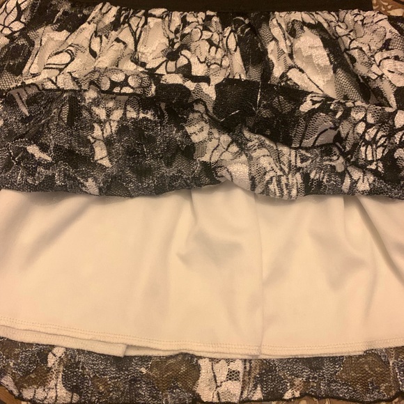 Body Central Skirt - Picture 3 of 4